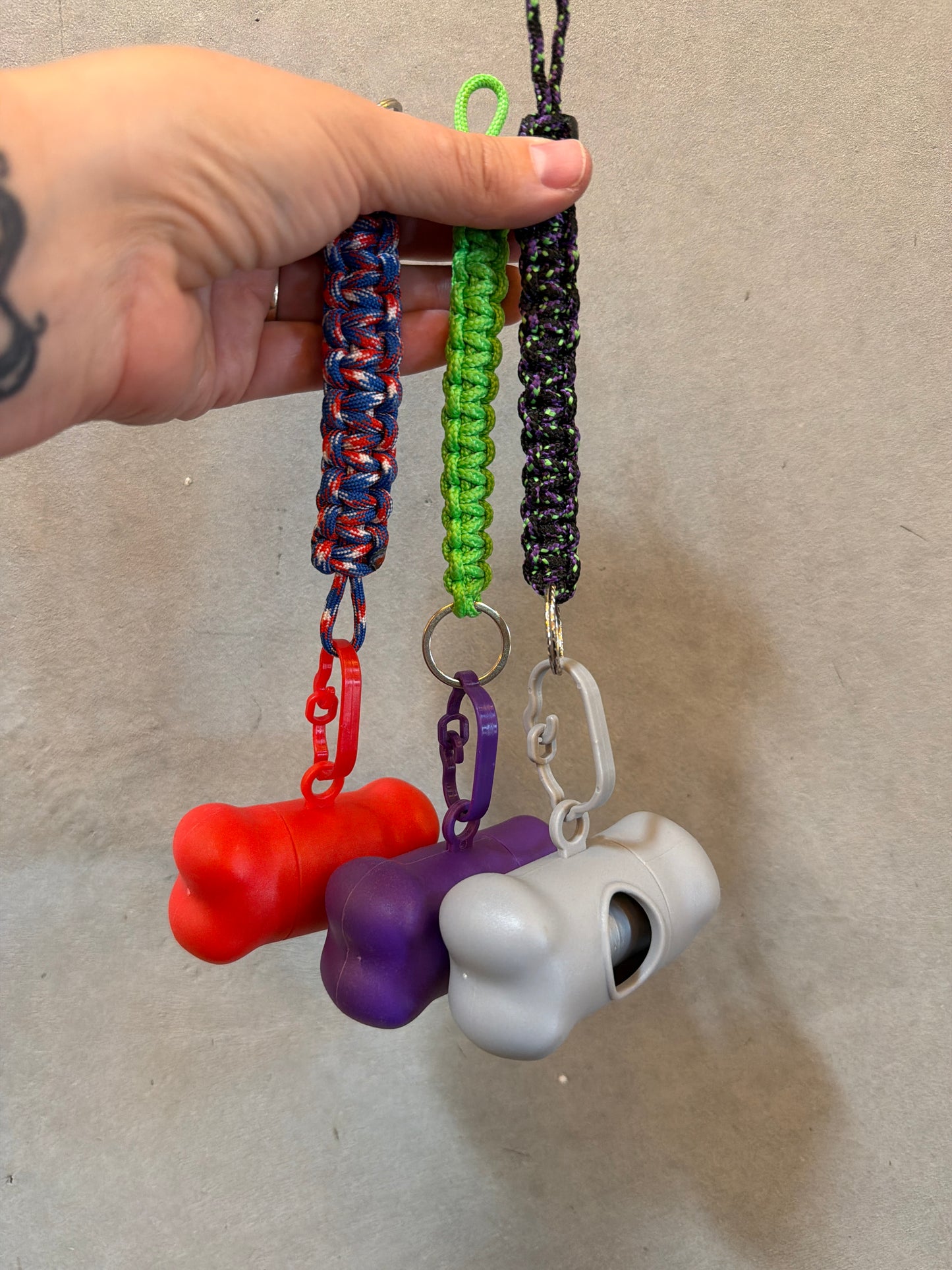 Dog Leash Attachment with Bag Holder