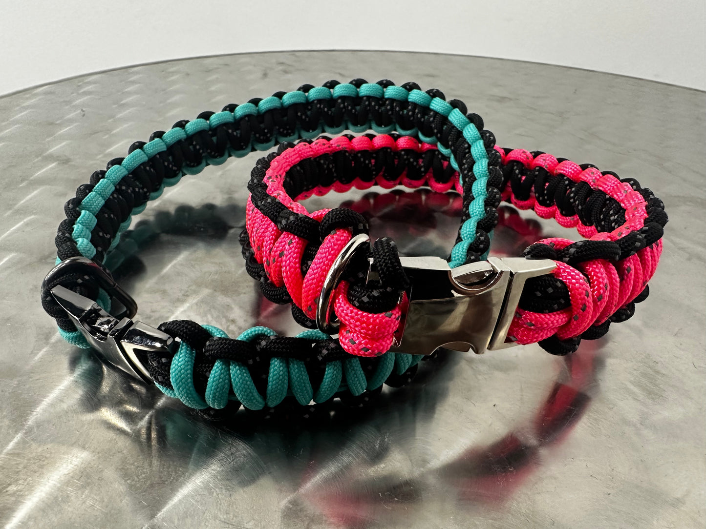 Paracord Dog Collar (*10”-14” neck size)
